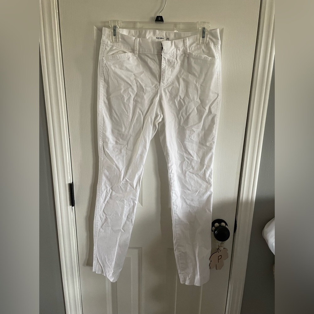 Old Navy Mid-Rise White Pixie Pants